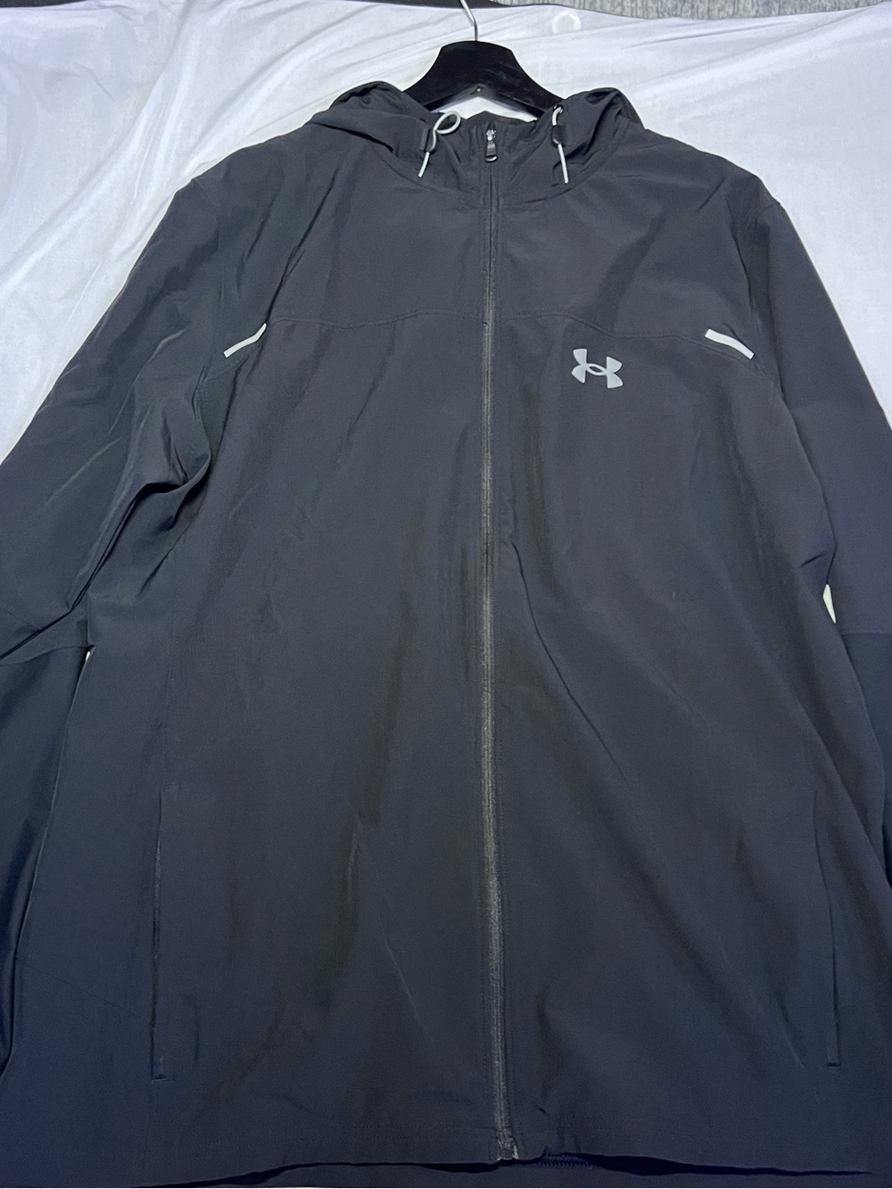 Under Armour Men's Black Lightweight Hooded Jacket
